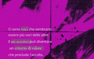Sfondo magenta con texture astratte e linee ondulate. Testo bianco che recita: “L’età può diventare un codice culturale che definisce ciò che viene ascoltato e ciò che viene escluso. Nelle sue traiettorie, la voce può essere letta prima come colpevole, poi come responsabile, infine come invisibile.” Logo “bepink” in alto a destra.